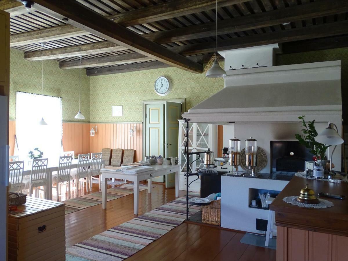 B&B Savikon Kartano 키티 외부 사진